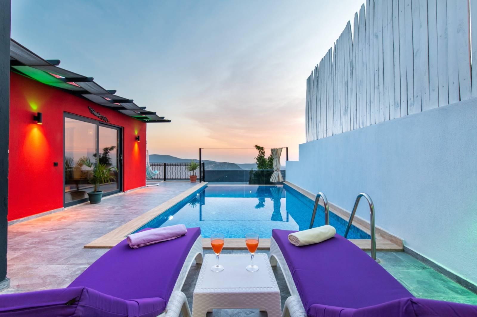 Kalkan Üzümlü'de Nezih Konumda, Özel Havuzlu, Balayı Villası-30407