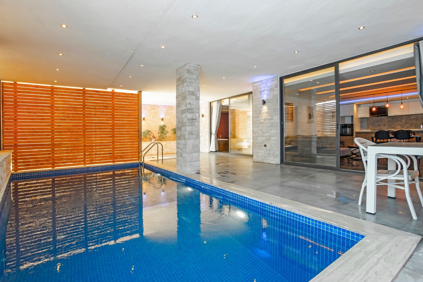 Kaş Kalkan'da Enfes Deniz Manzaralı, Özel Havuzlu, Jakuzili Villa