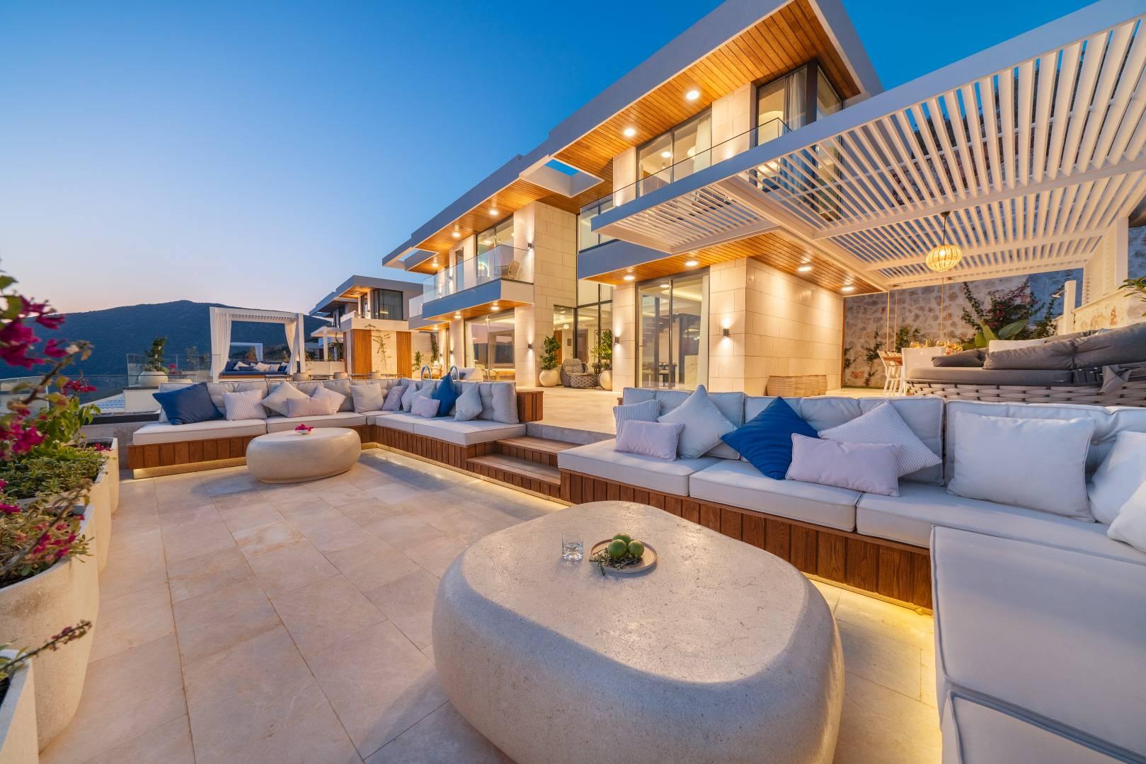 Kaş Kalkan'da Tasarımıyla Büyüleyen, Özel Havuzlu, Lüks Villa-35059