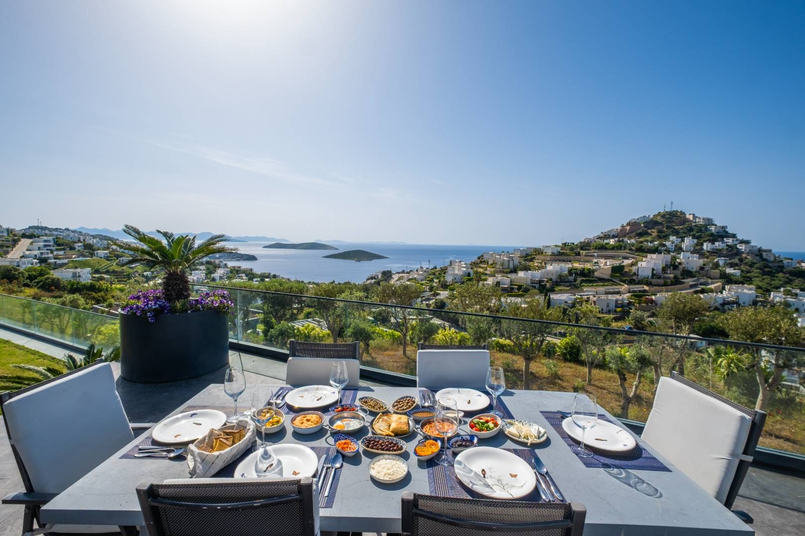 Bodrum Geriş'de Tasarımıyla Büyüleyen, Özel Havuzlu, Lüks Villa