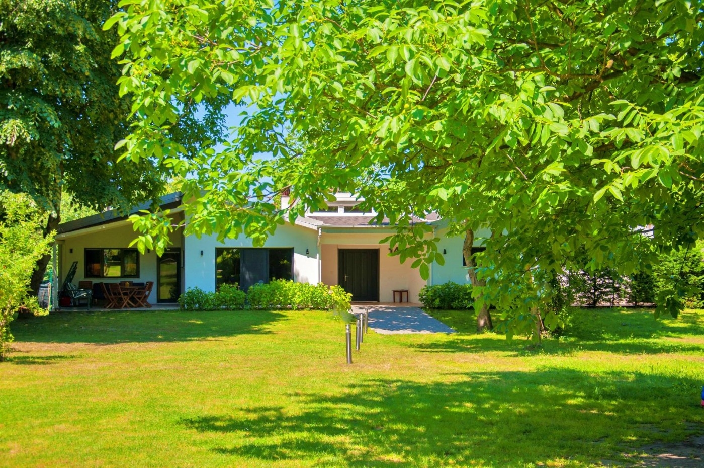 Sapanca Kırkpınar'da Dağ Manzaralı, Ortak Havuzlu, Şirin Villa