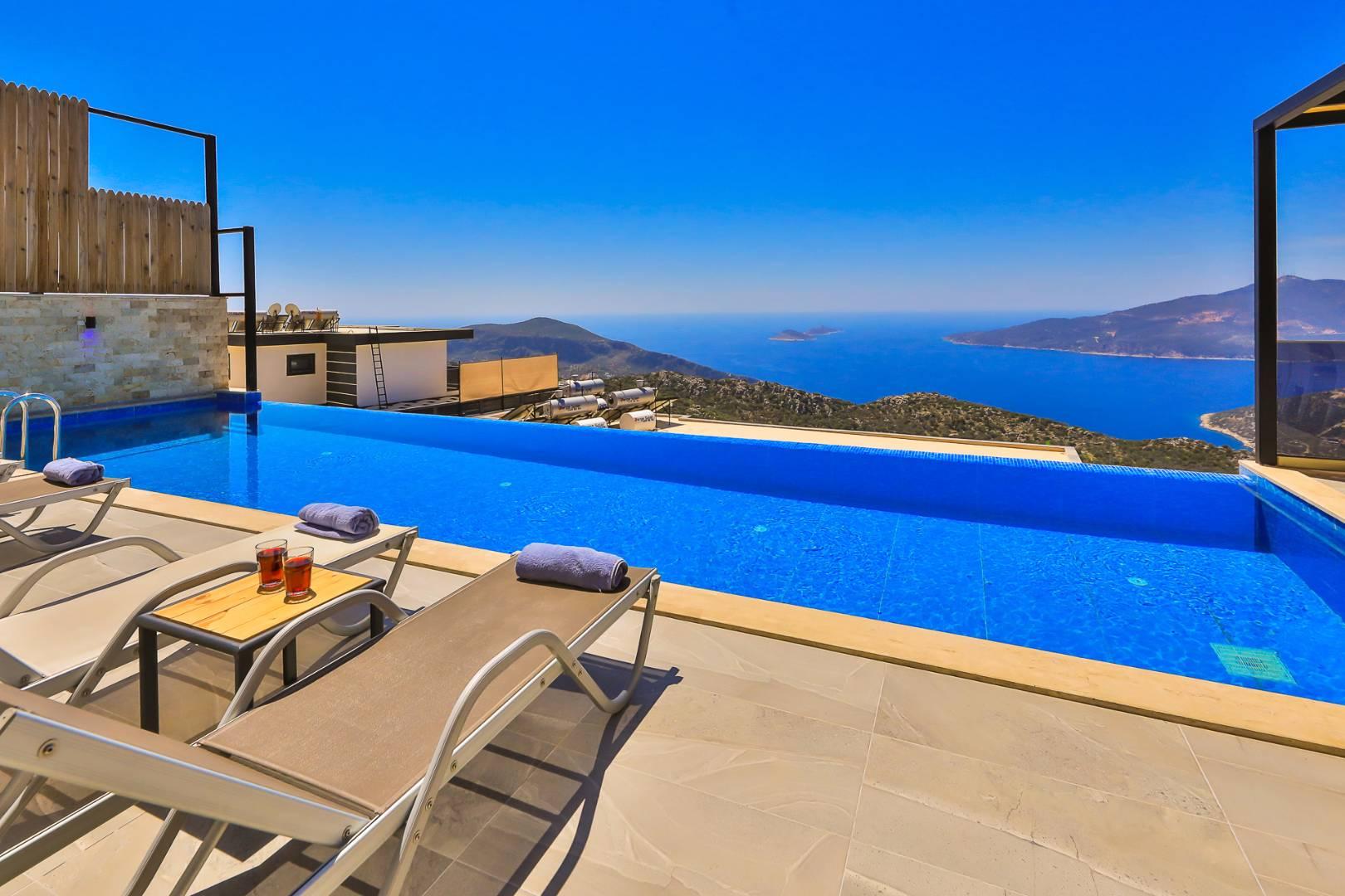 Kaş Bezirgan'da Enfes Deniz Manzaralı, Özel Havuzlu, Lüks Villa-43386