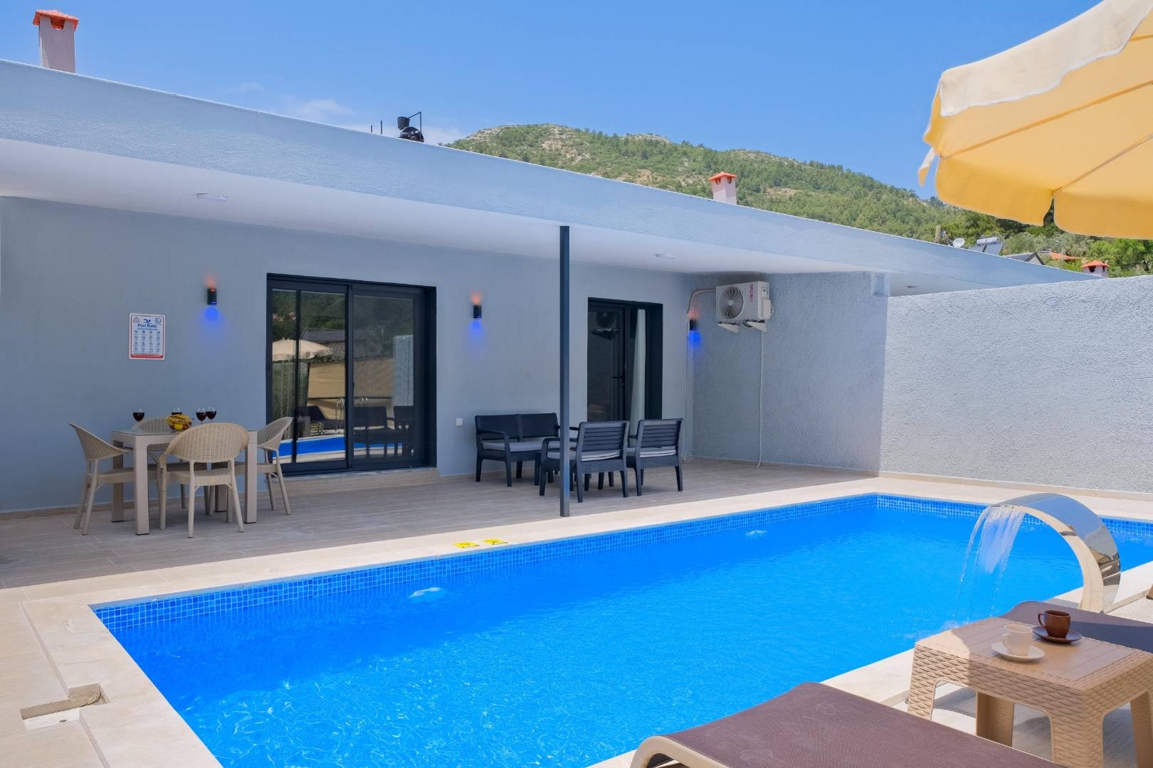 Fethiye Eldirek'te Yemyeşil Doğada, Özel Havuzlu, Şık Villa