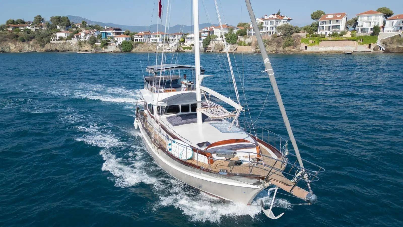 Fethiye Göcek'te Masmavi Sularda, 3 Kabinli, Konforlu Gulet