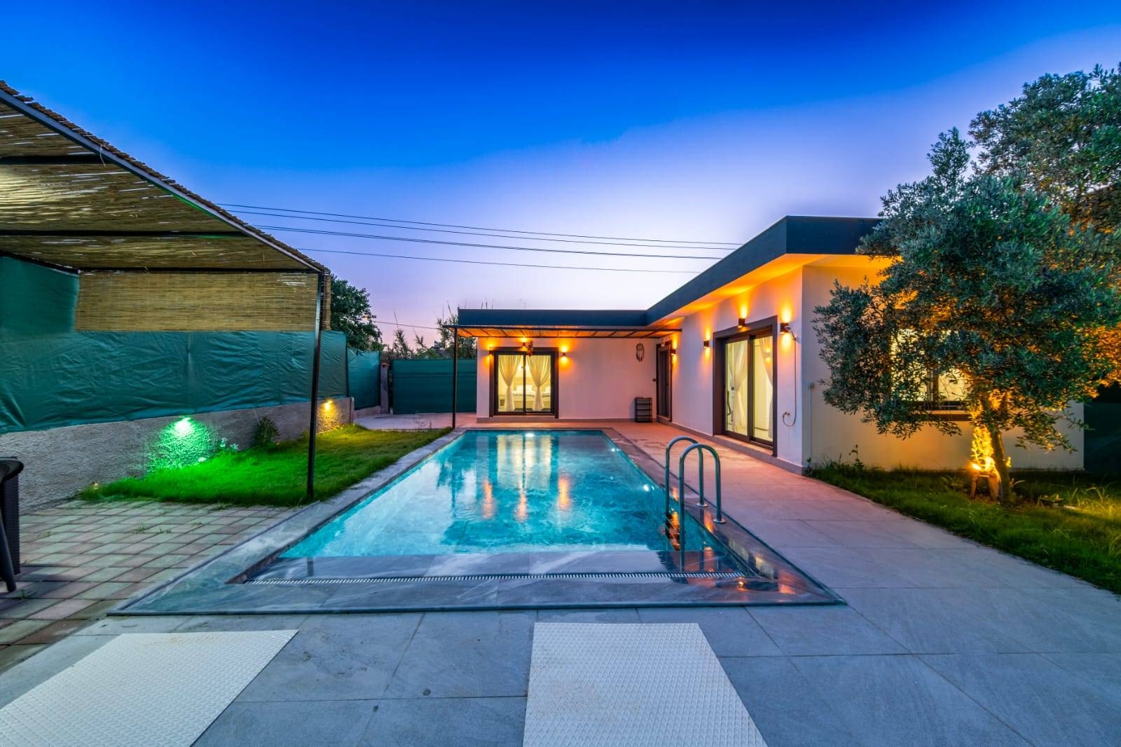 Fethiye Karagedik'te Çekirdek Ailelere Uygun, Özel Havuzlu, Şık Villa