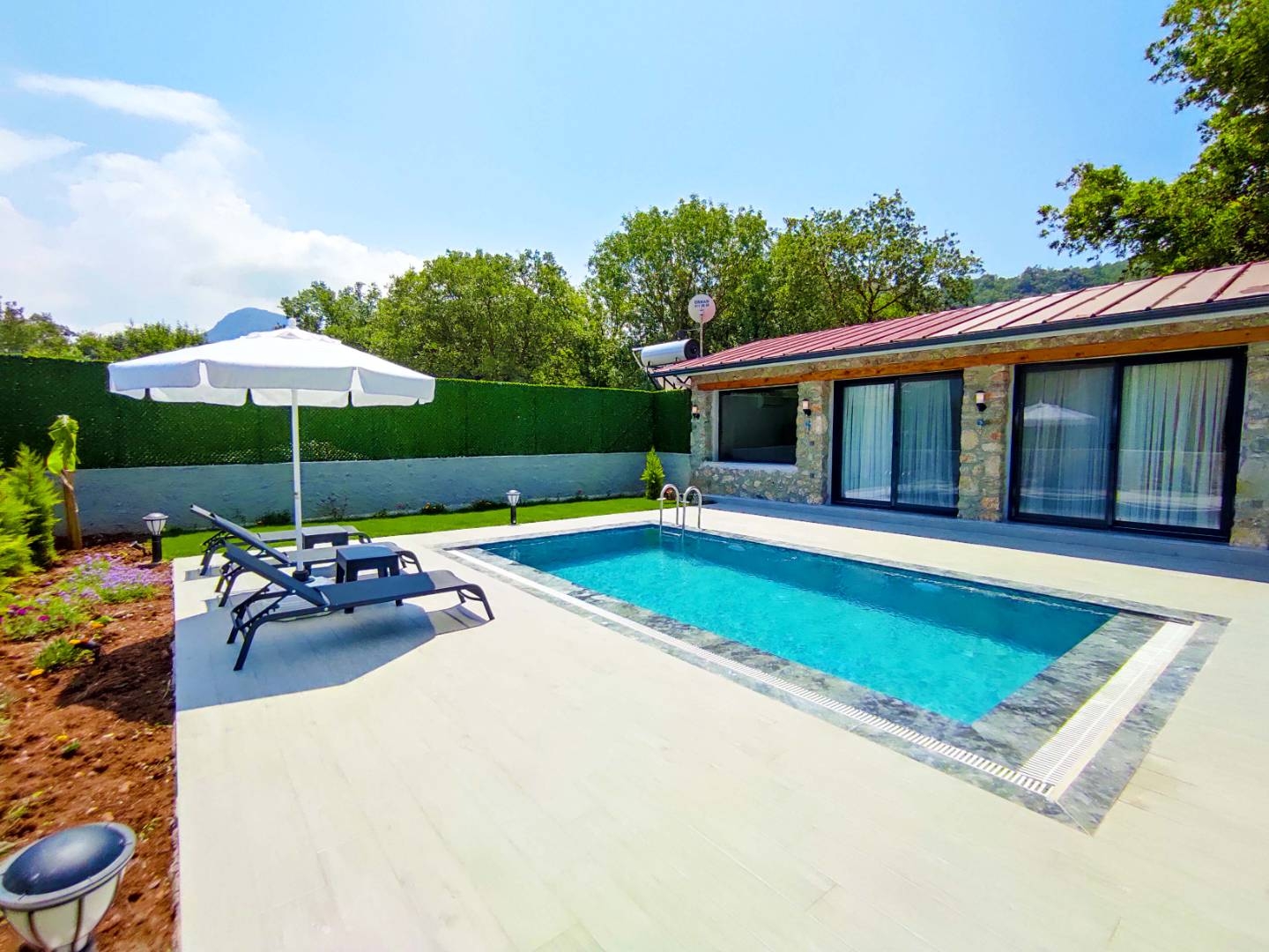 Fethiye Kayaköy'de Balayı Çiftlerine Uygun, Özel Havuzlu, Şık Villa