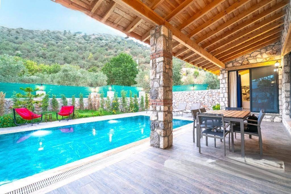 Fethiye Kayaköy'de Taş Mimarili, Özel Havuzlu, Konforlu Villa