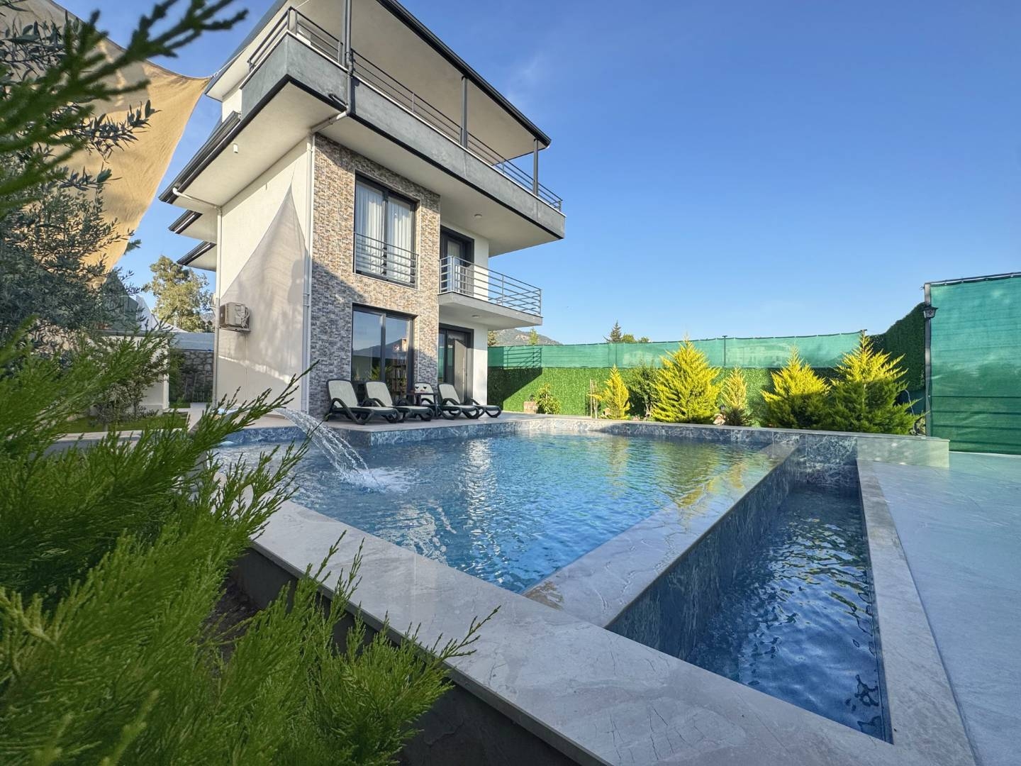 Muğla Fethiye'de Doğayla Baş Başa, Özel Havuzlu, Konforlu Villa