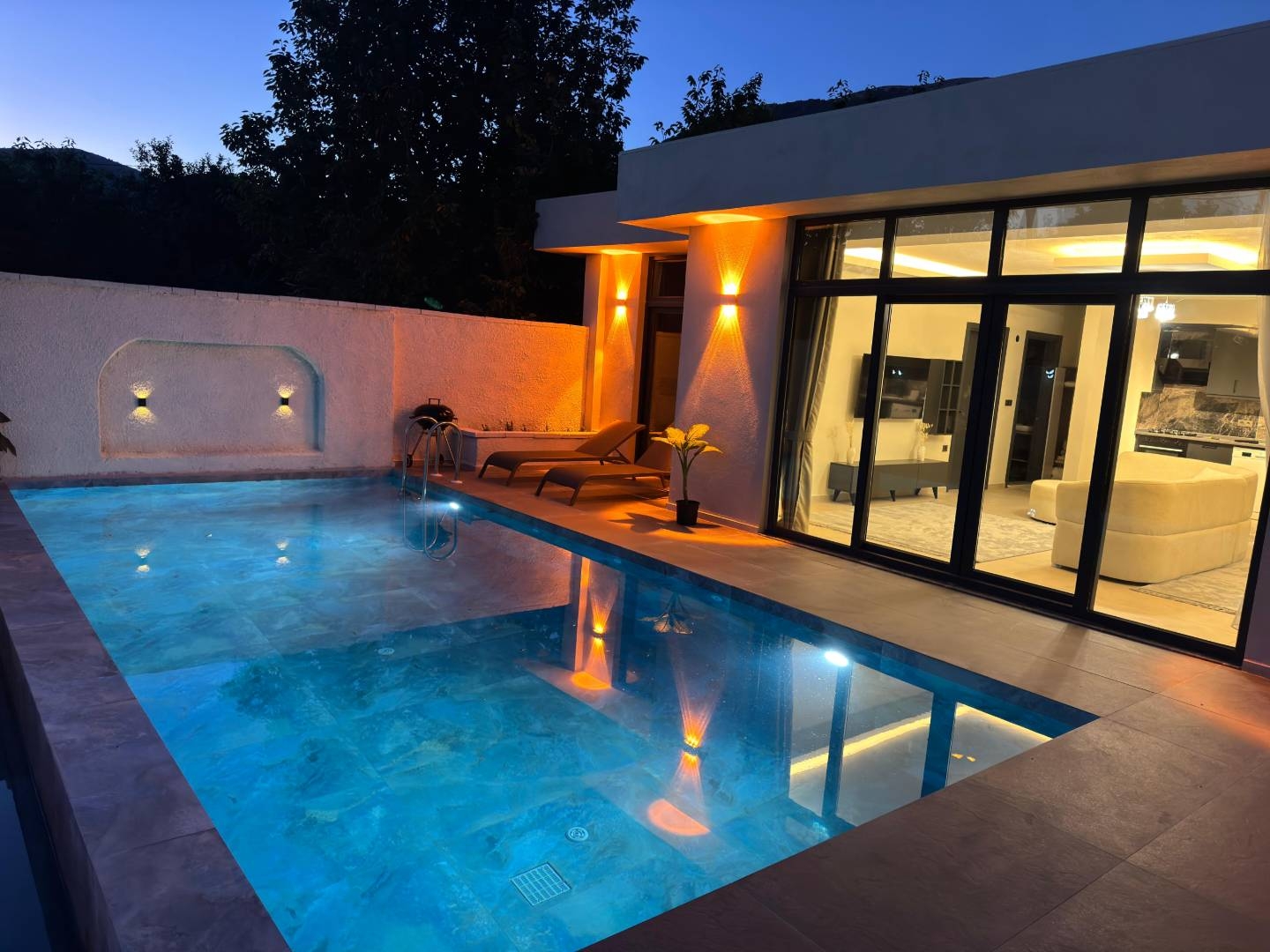 Fethiye Nif'de Minimalist Tasarımlı, Özel Havuzlu, Balayı Villası