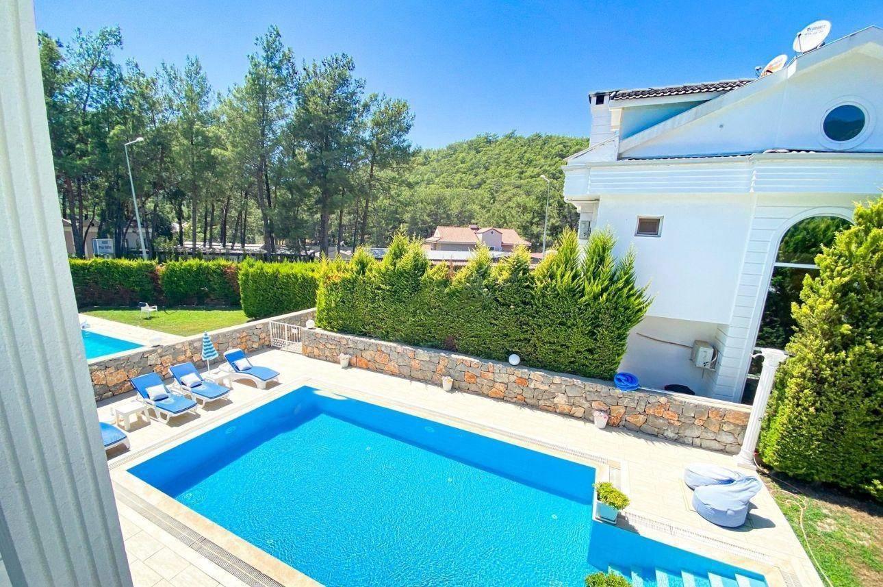 Fethiye Ölüdeniz'de Merkezi Konumda, Özel Havuzlu, Bahçeli Villa-43910