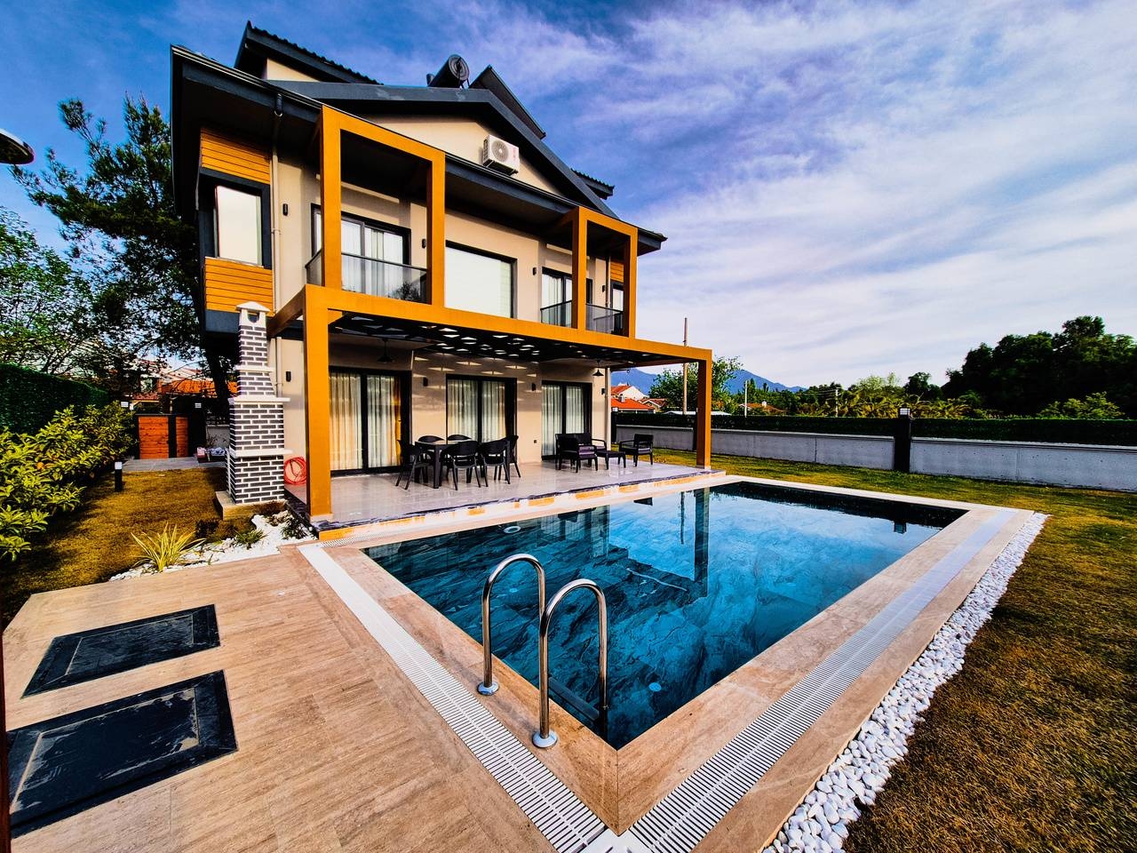 Fethiye Yanık'ta Geniş Ailelere Uygun, Özel Havuzlu, Şık Villa