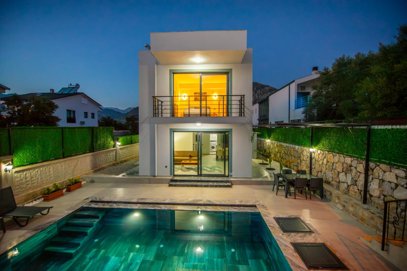 Fethiye Yeşilüzümlü'de Doğa İçerisinde, Özel Havuzlu, Modern Villa