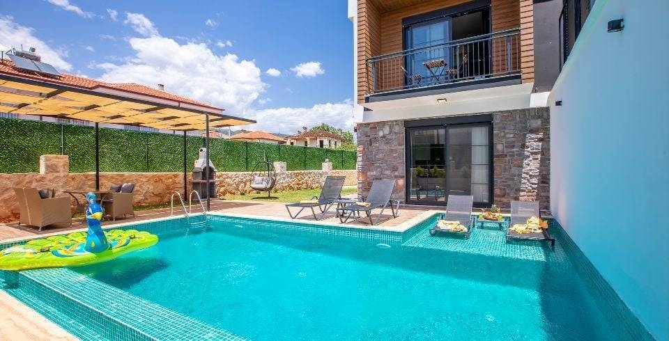 Kaş Andifli'de Elverişli Konumda, Özel Havuzlu, 4 Kişilik Villa