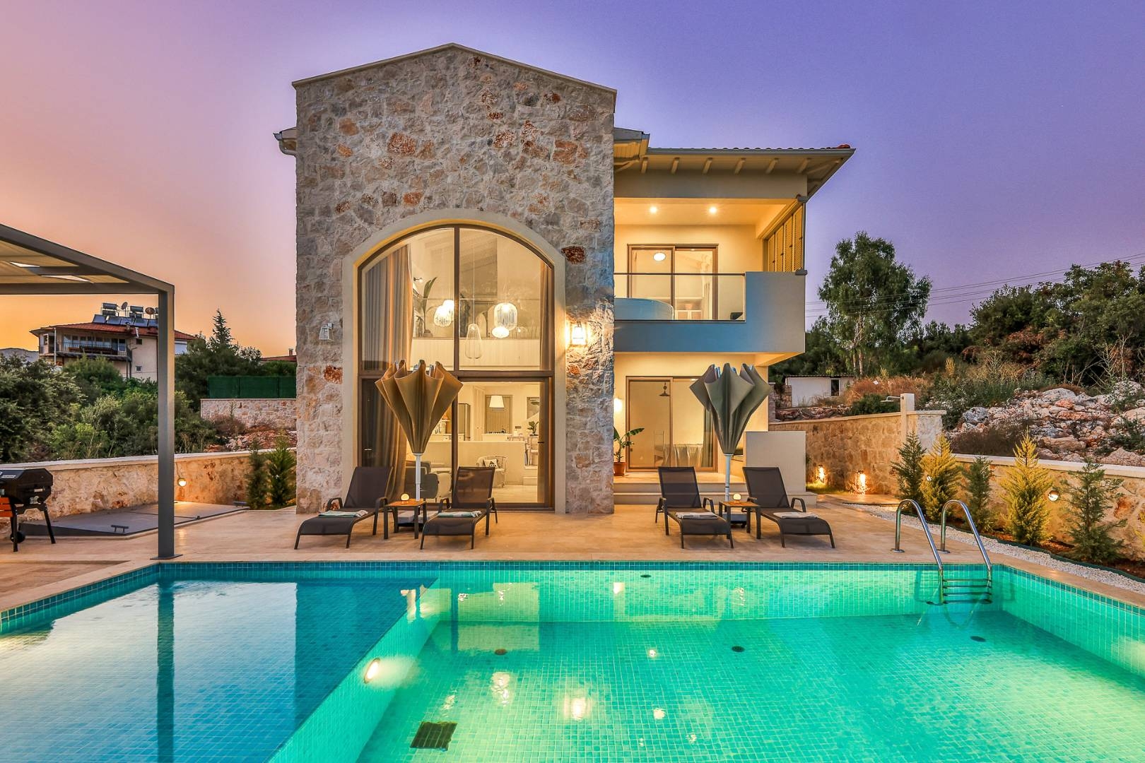 Kaş Andifli'de Otantik Tasarımlı, Özel Havuzlu, Kiralık Villa