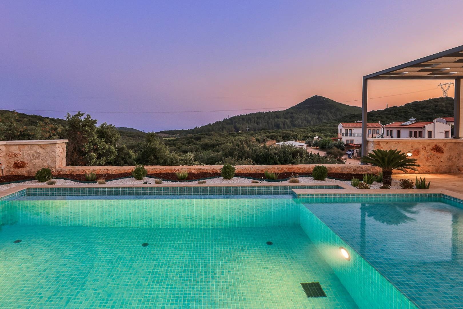 Kaş Andifli'de Otantik Tasarımlı, Özel Havuzlu, Kiralık Villa