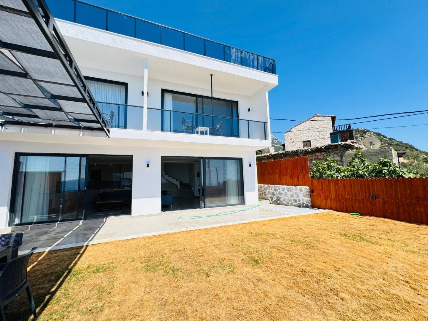 Kaş Bezirgan'da Çekirdek Ailelere Uygun, Özel Havuzlu, Şık Suit