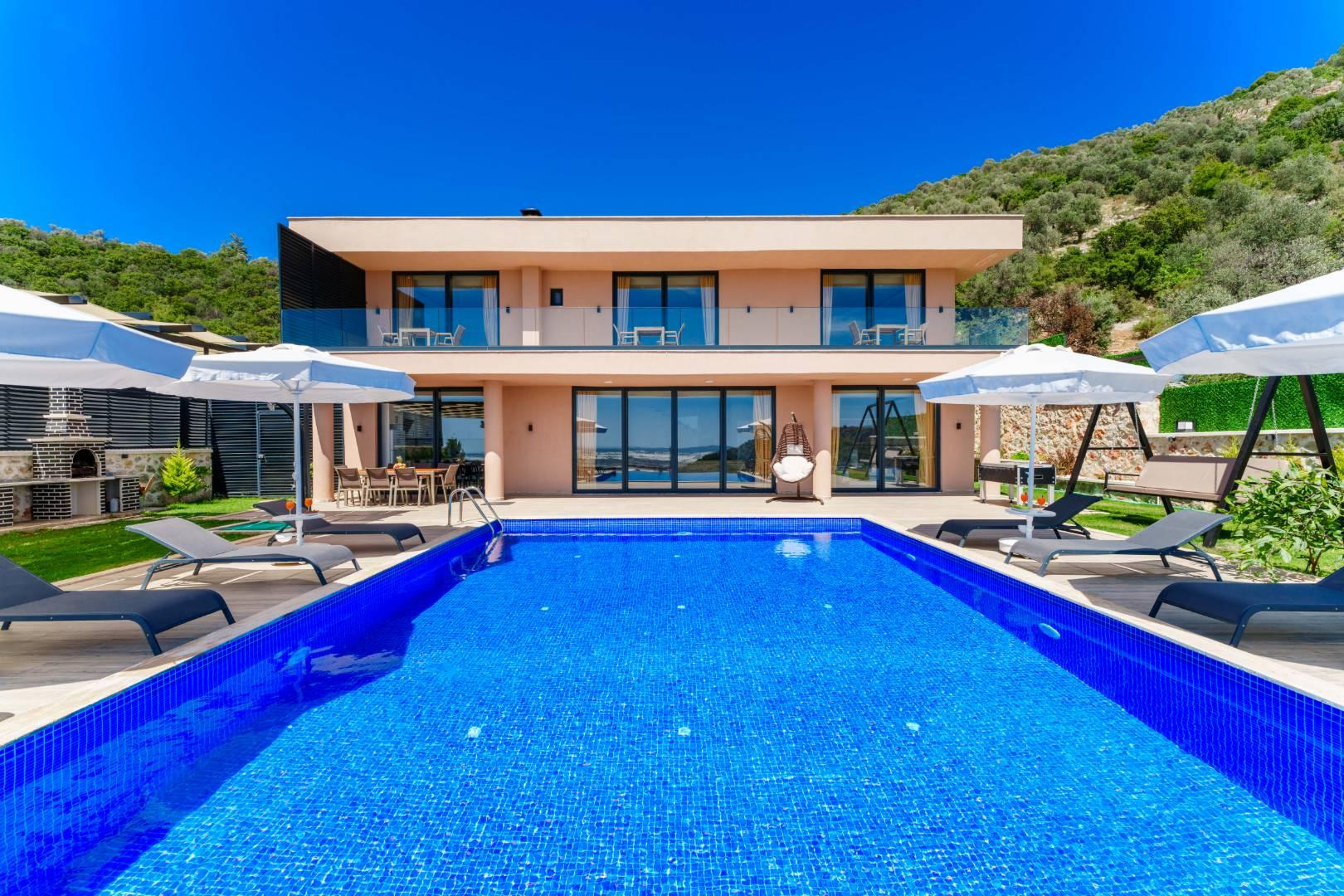 Kaş Çavdır'da Doğa İle İç İçe, Özel Havuzlu, Geniş Villa-43917