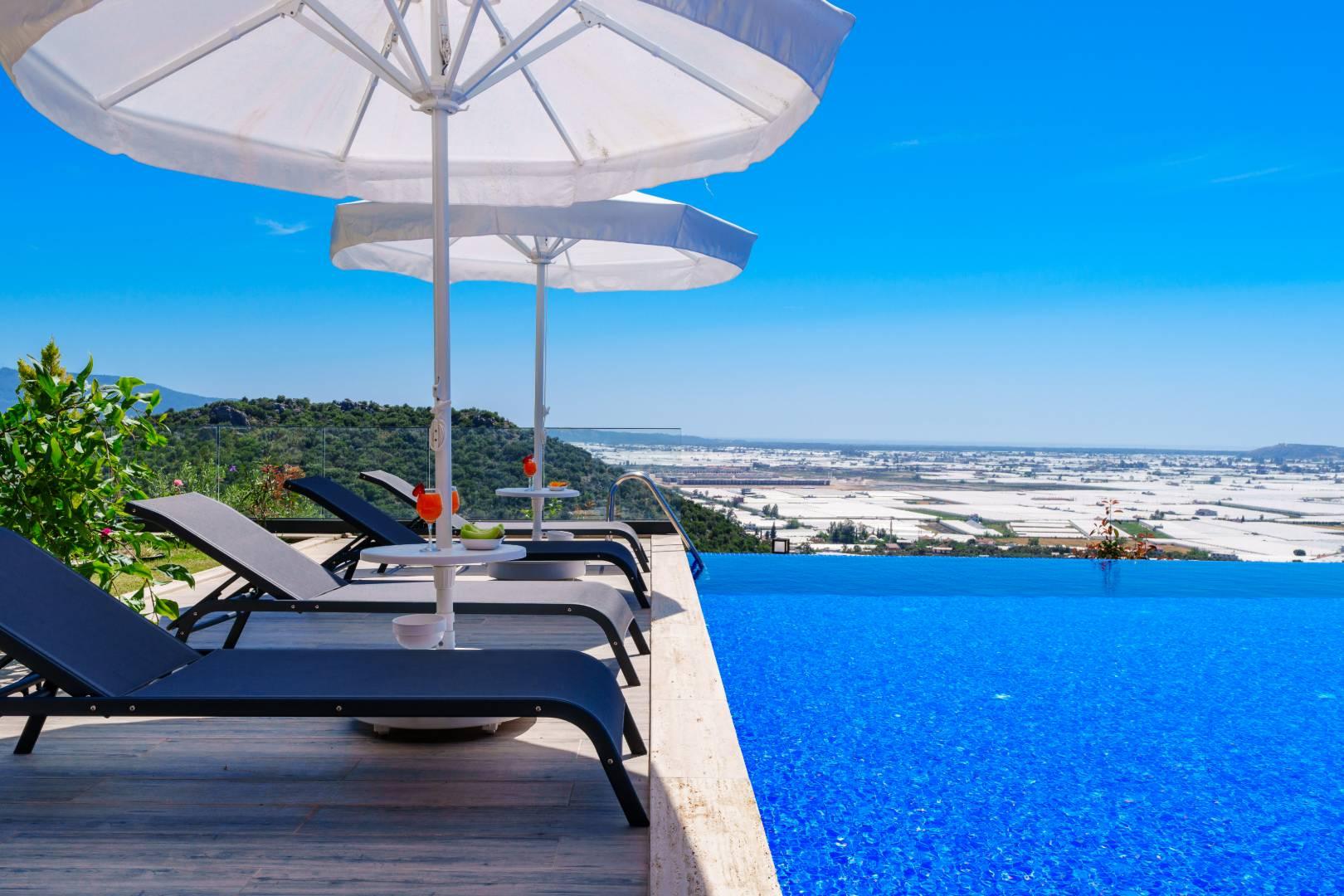 Kaş Çavdır'da Doğa İle İç İçe, Özel Havuzlu, Geniş Villa-43917