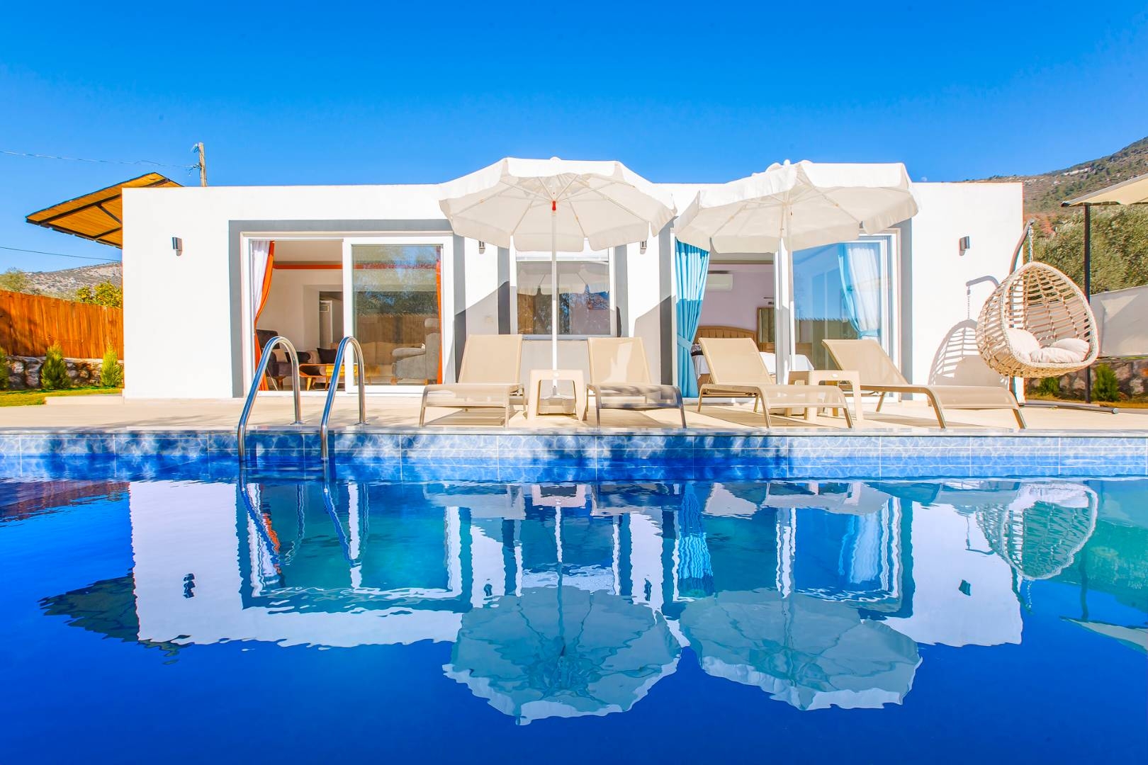 Kaş Çayköy'de Doğa İle İç İçe, Özel Havuzlu, 4 Kişilik Villa