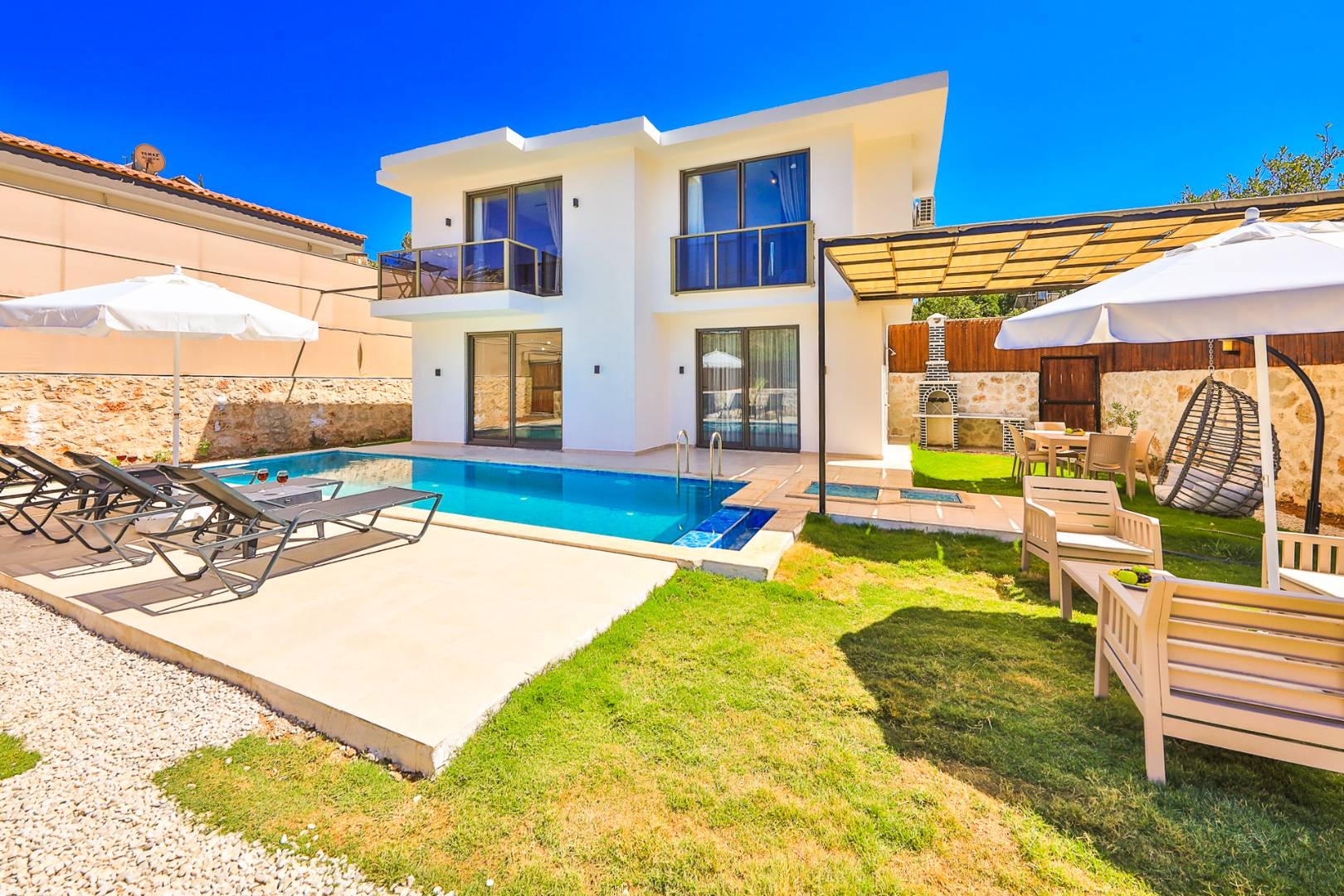 Kaş Gelemiş'te Çekirdek Ailelere Uygun, Özel Havuzlu, 2+1 Villa