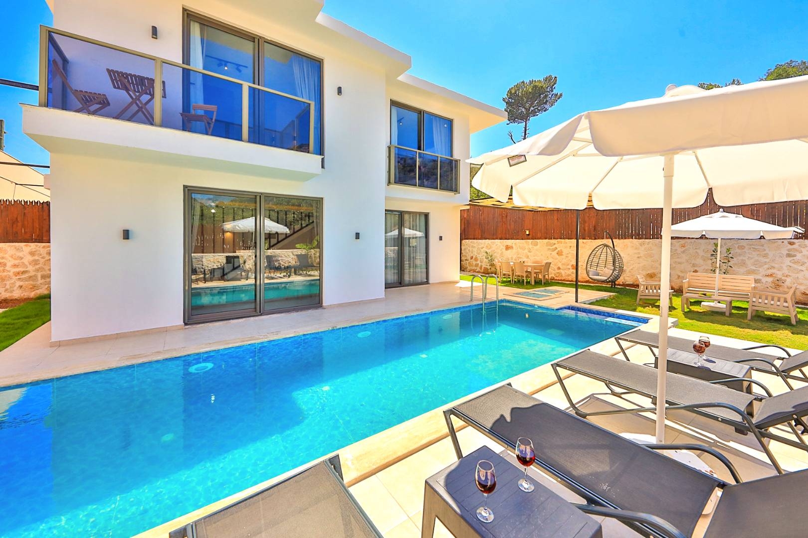 Kaş Gelemiş'te Çekirdek Ailelere Uygun, Özel Havuzlu, 2+1 Villa