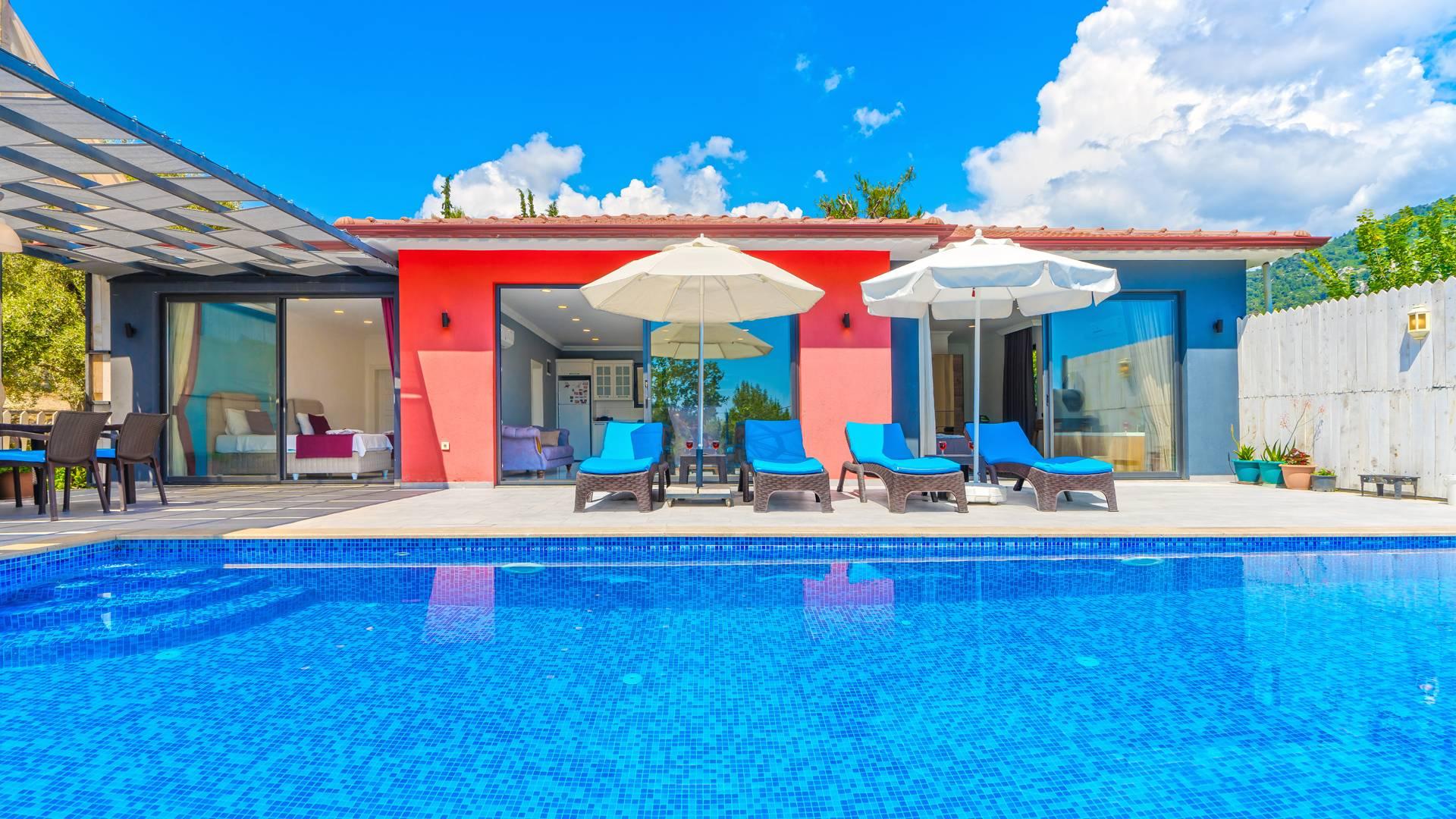 Kaş İslamlar'da Çekirdek Ailelere Uygun, Özel Havuzlu, Modern Villa-43905