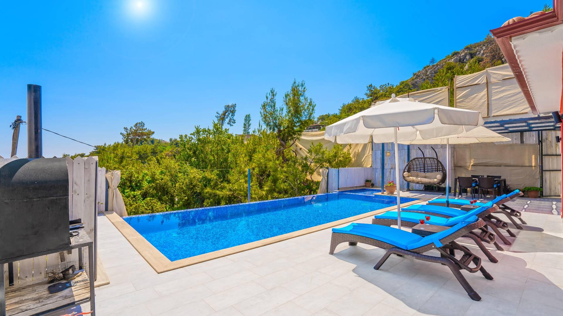 Kaş İslamlar'da Çekirdek Ailelere Uygun, Özel Havuzlu, Modern Villa-43905