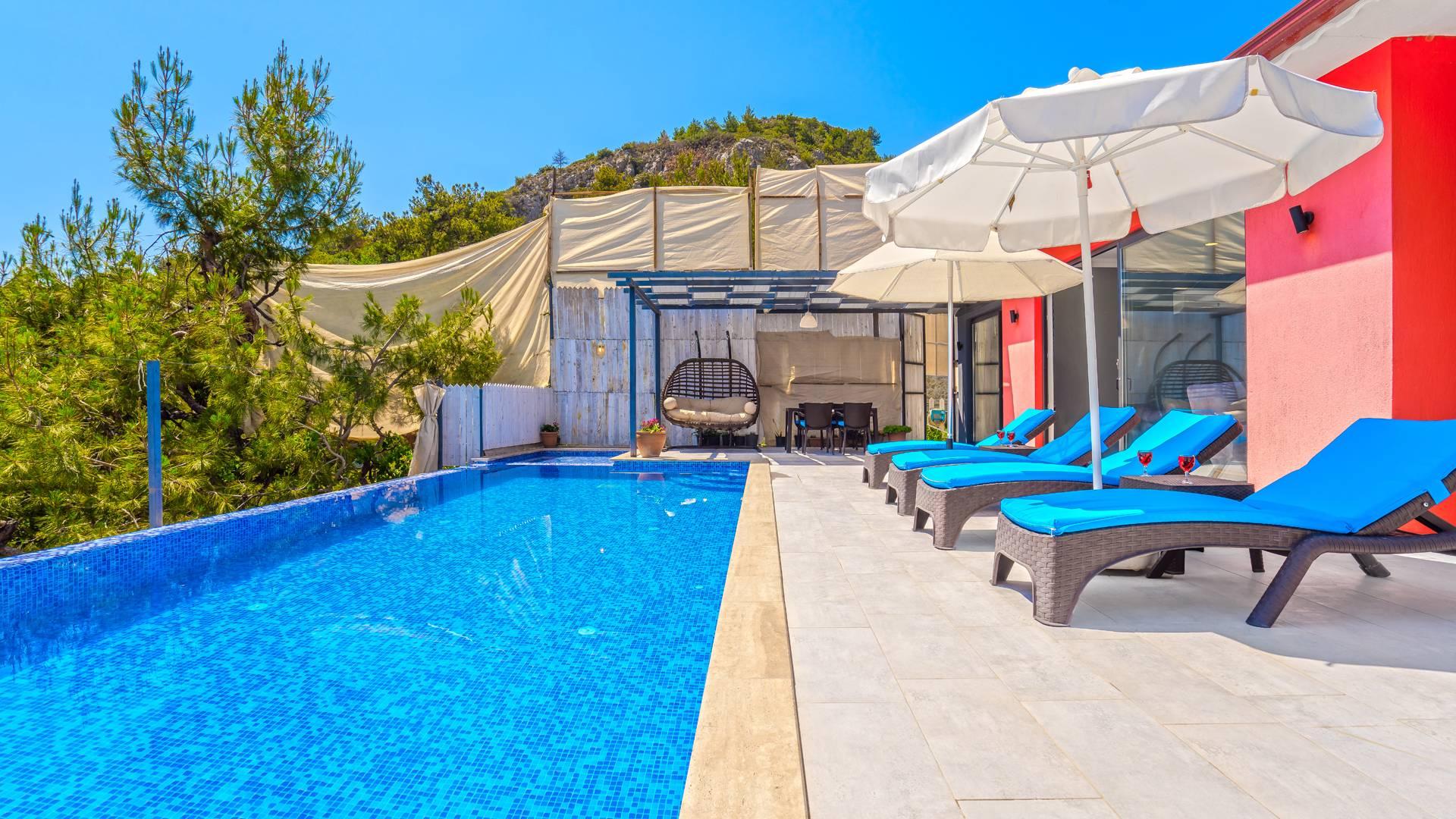 Kaş İslamlar'da Çekirdek Ailelere Uygun, Özel Havuzlu, Modern Villa-43905