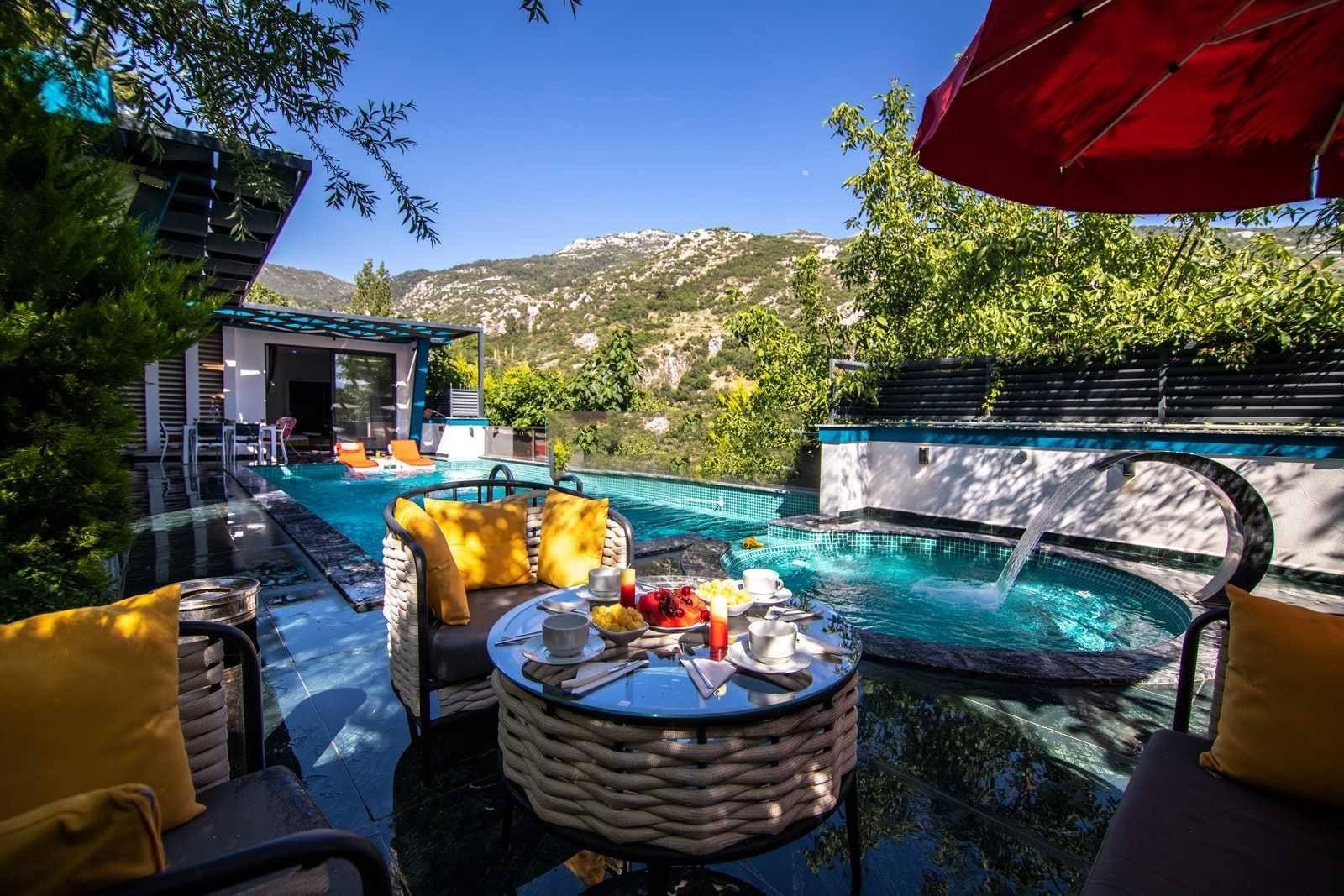 Kaş İslamlar'da Muhteşem Doğa İçerisinde Özel Havuzlu, Jakuzili Villa-42525