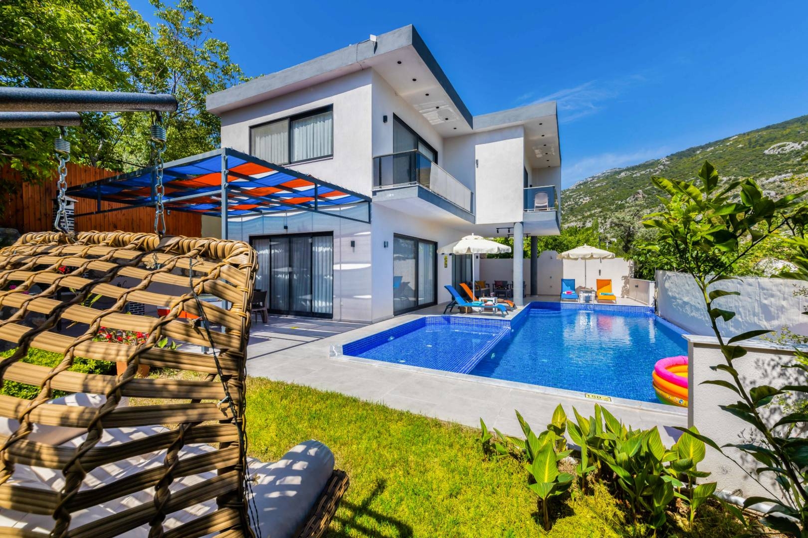 Kaş İslamlar'da Muhteşem Doğada, Özel Havuzlu, Jakuzili Villa