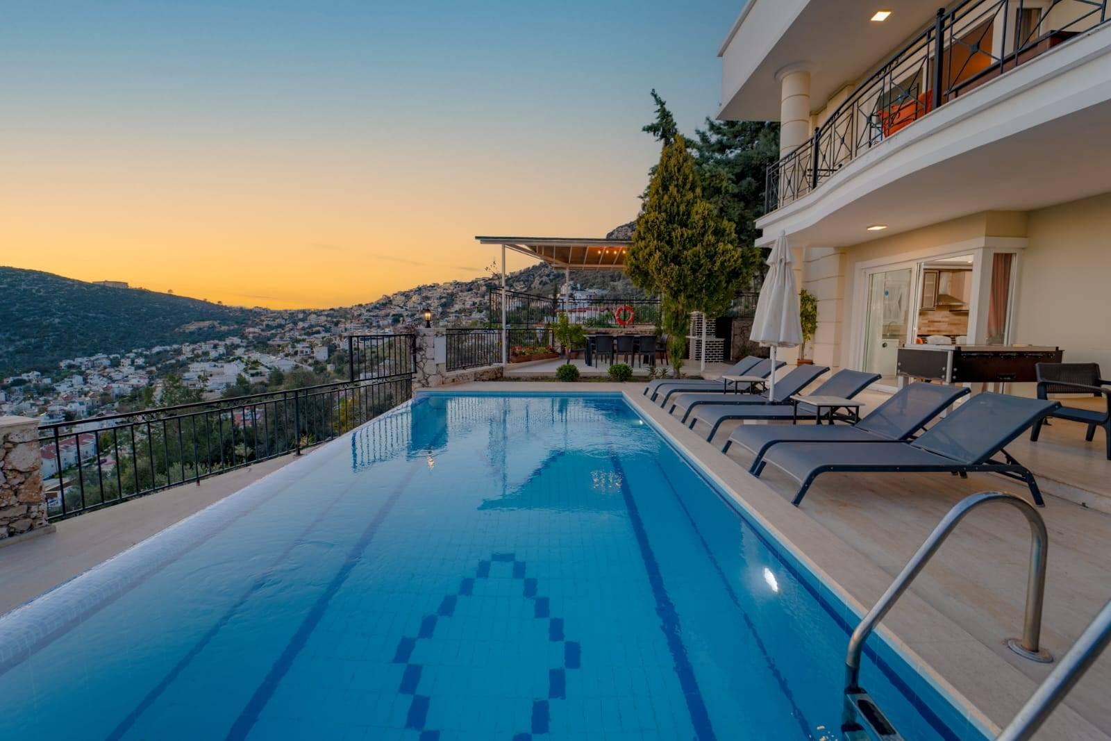 Kaş Kalkan'da Deniz Manzaralı, Özel Havuzlu, Konforlu Villa-43912