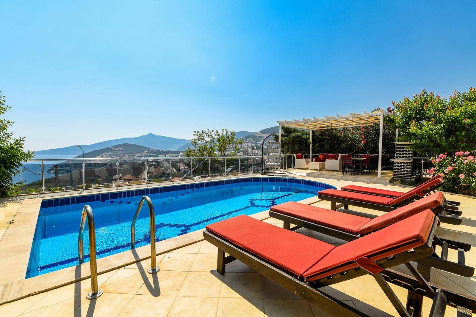 Kaş Kalkan'da Geniş Ailelere Uygun, Özel Havuzlu, 4+1 Villa