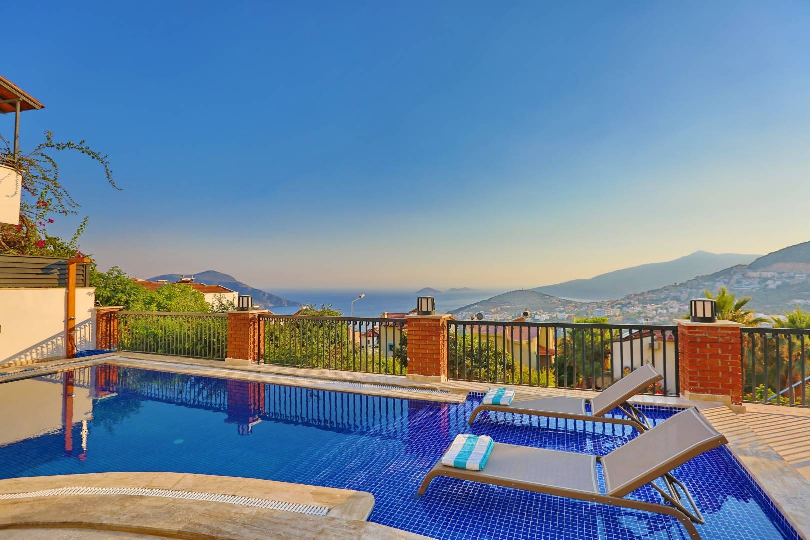 Kaş Kalkan'da Merkeze Yakın, Özel Havuzlu, Ferah Villa