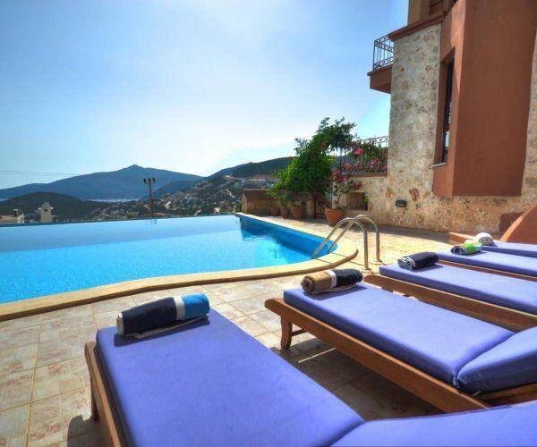Kaş Kalkan'da Merkeze Yakın, Özel Havuzlu, Modern Villa