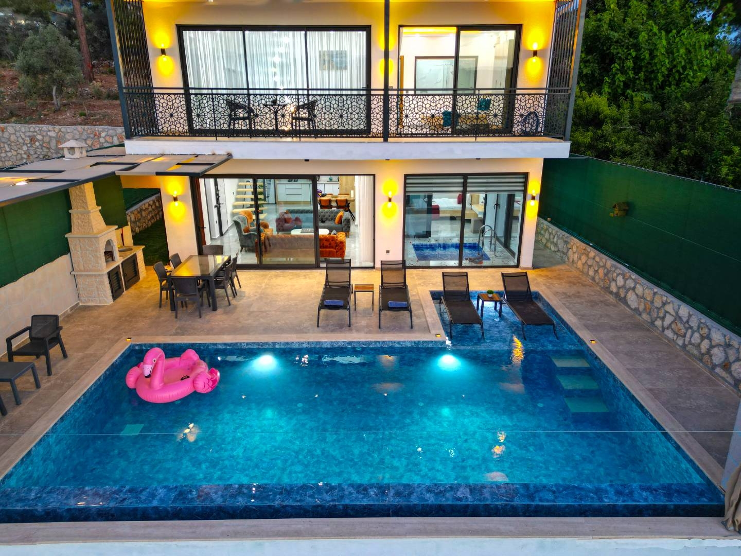 Kaş İslamlar'da Doğa Manzaralı, Isıtmalı Özel Havuzlu, Jakuzili Villa