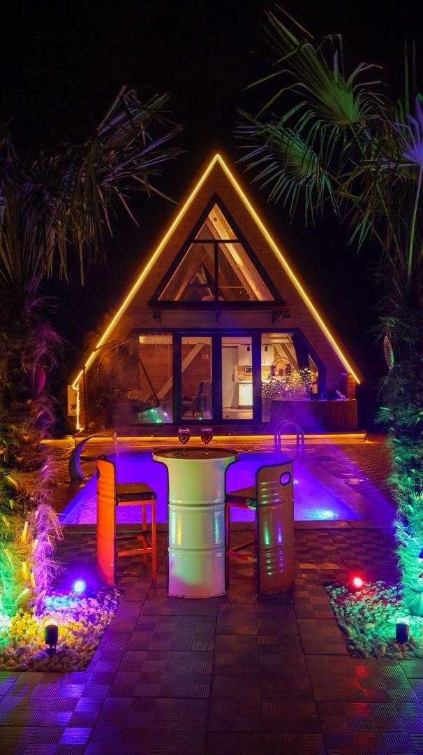 Sapanca Yanık'ta Sakin Konumda, Isıtmalı Havuzlu, Kiralık Bungalov-43719