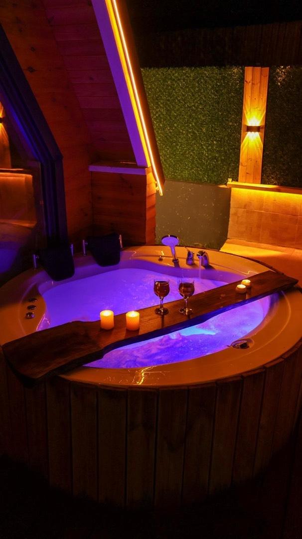 Sapanca Yanık'ta Sakin Konumda, Isıtmalı Havuzlu, Kiralık Bungalov-43719