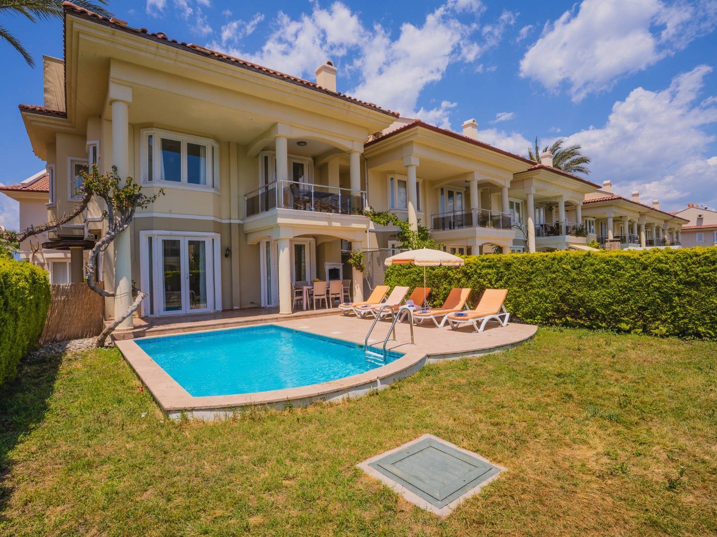 Fethiye'de Denize Sıfır, Tesis İçerisinde, Özel Havuzlu, Modern Villa