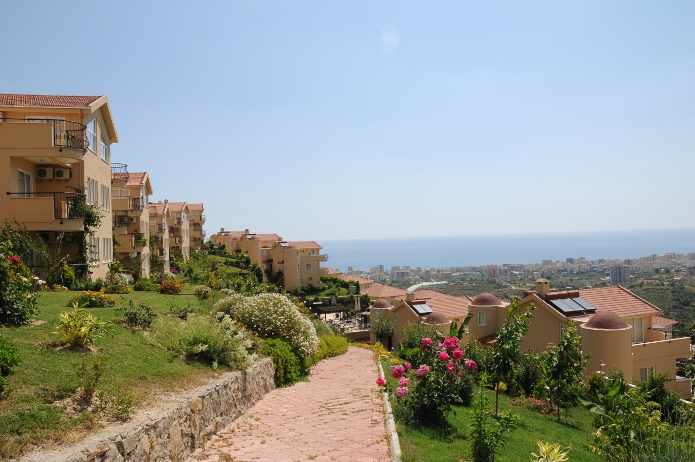 Alanya'da Merkeze Yakın, Site İçerisinde, 1+1 Suit