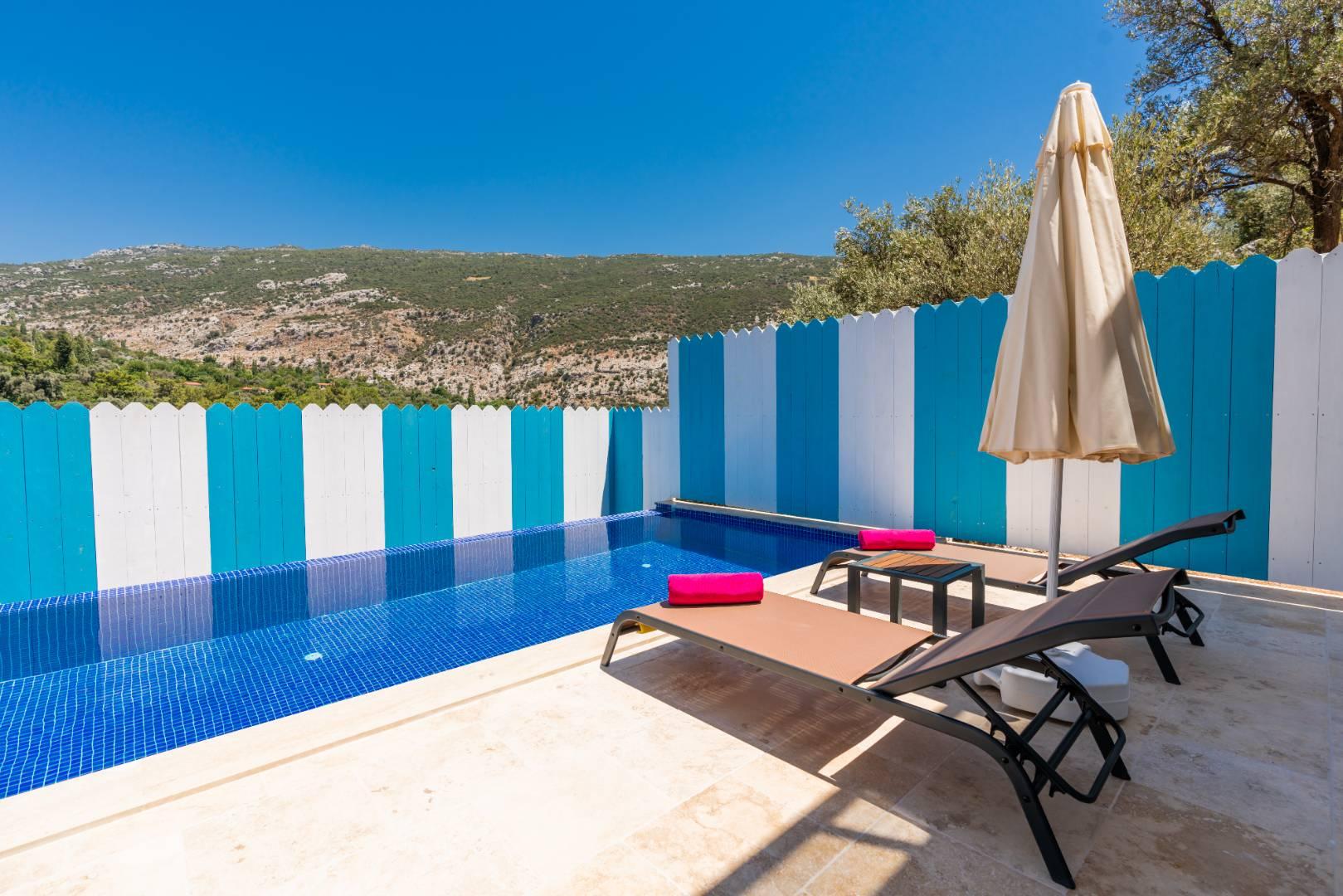 Kaş İslamlar’da Doğayla İç İçe, Jakuzili, Özel Havuzlu, Şık Villa-29475