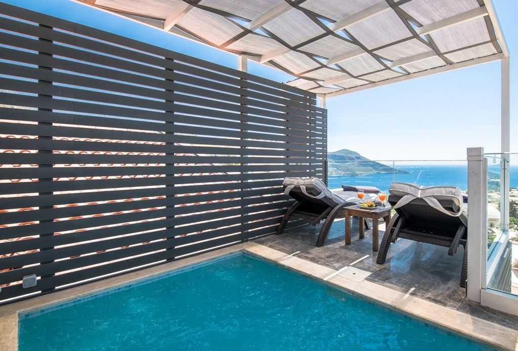 Kaş Kalkan'da Merkeze ve Denize Yakın Konumda, Ferah Tatil Evi