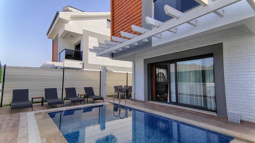 Fethiye Karagedik'te Geniş Ailelere Uygun, Özel Havuzlu, Ferah Villa