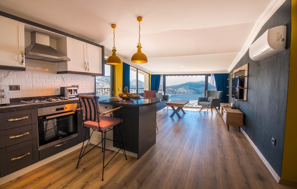 Kaş Kalkan'da Deniz Manzaralı, Jakuzili, Lüks Daire