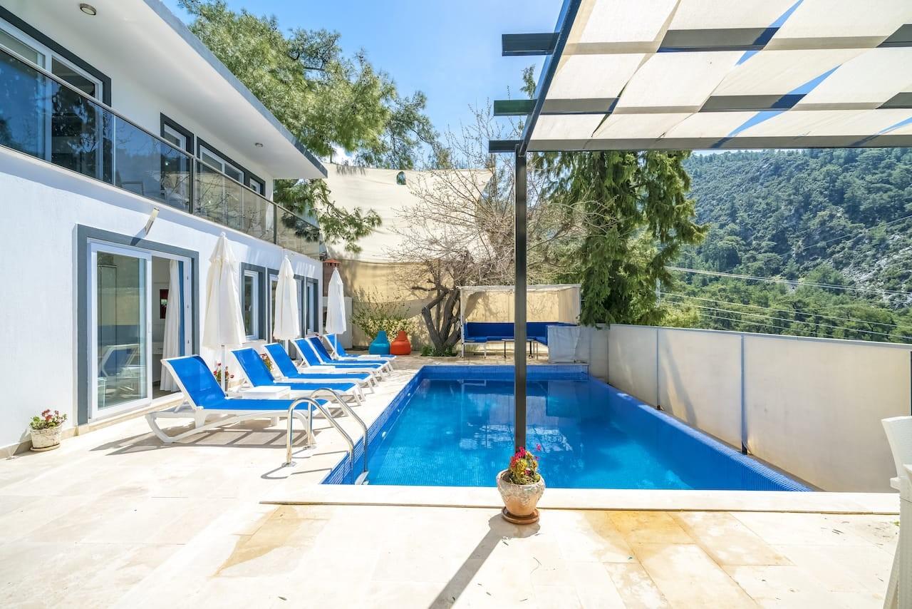 Kaş İslamlar'da Sessiz ve Huzurlu Doğada, Özel Havuzlu, Şık Villa-19497