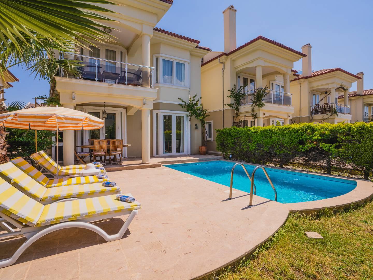 Fethiye Çalış Plajı'na Sıfır, Özel Havuzlu, 10 Kişilik Kiralık Villa-29577