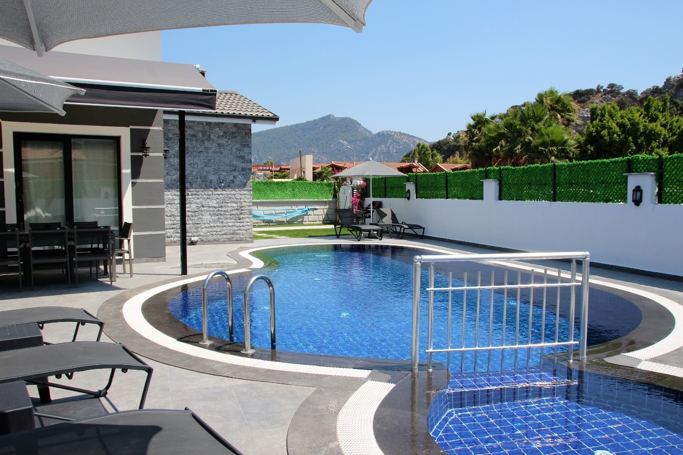 Ortaca Dalyan'da Merkezi Konumda, Özel Havuzlu, Lüks Villa