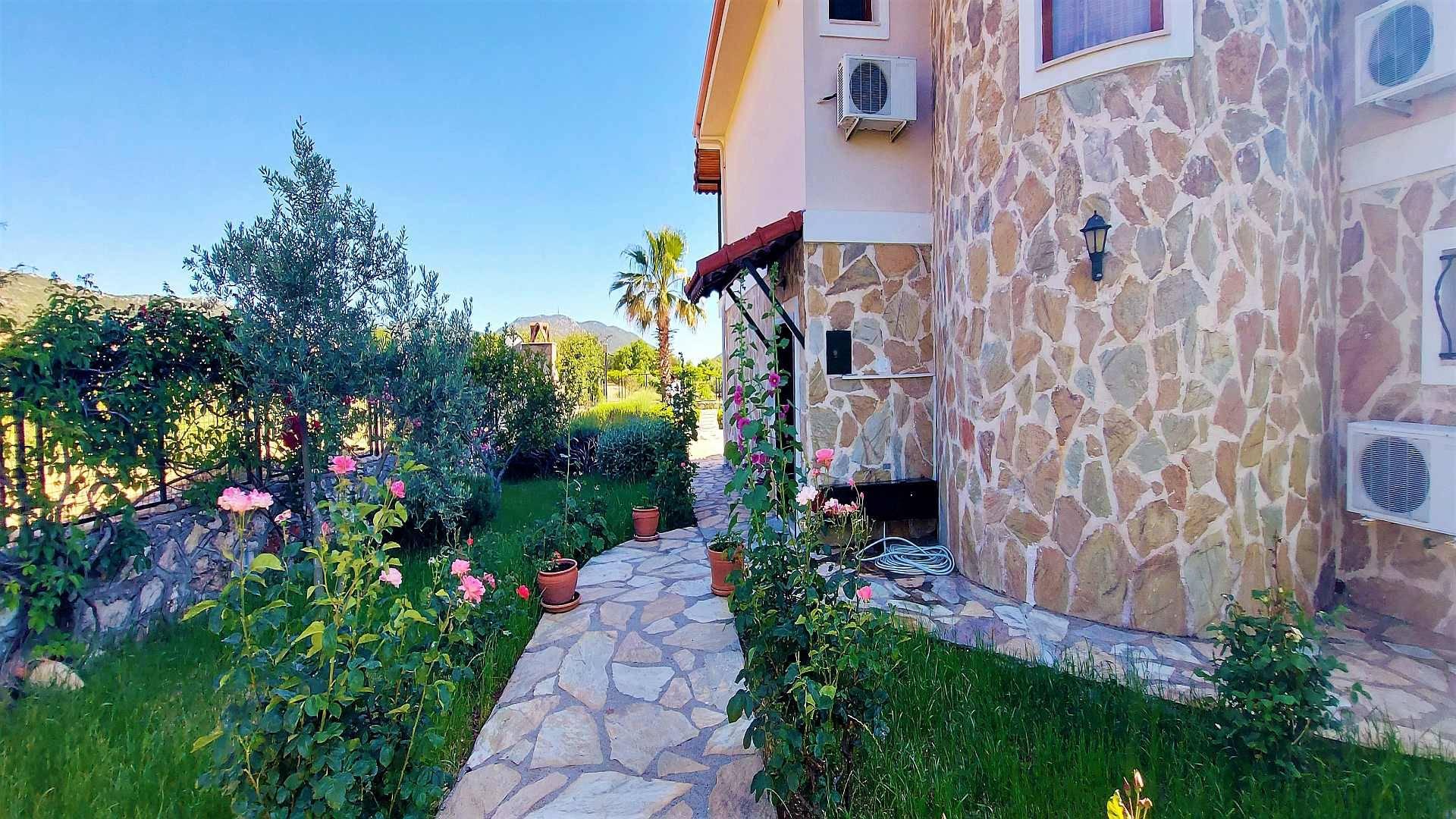 Kaş Bezirgan'da Muhteşem Doğanın Ortasında, Özel Havuzlu, Şık Villa-25673