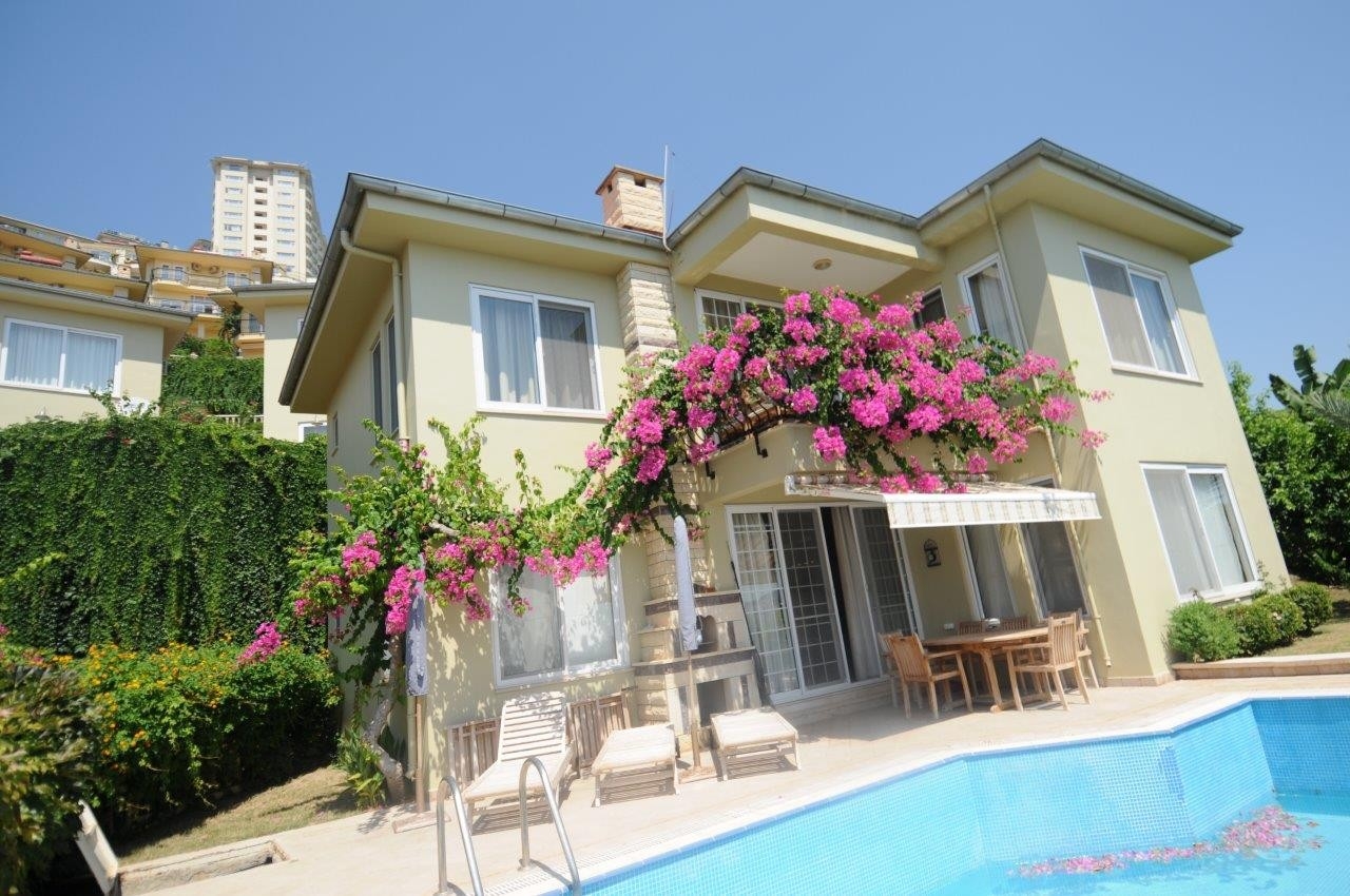 Alanya Kargıcak'ta Muhteşem Manzaralı, Özel Havuzlu, Yazlık Villa