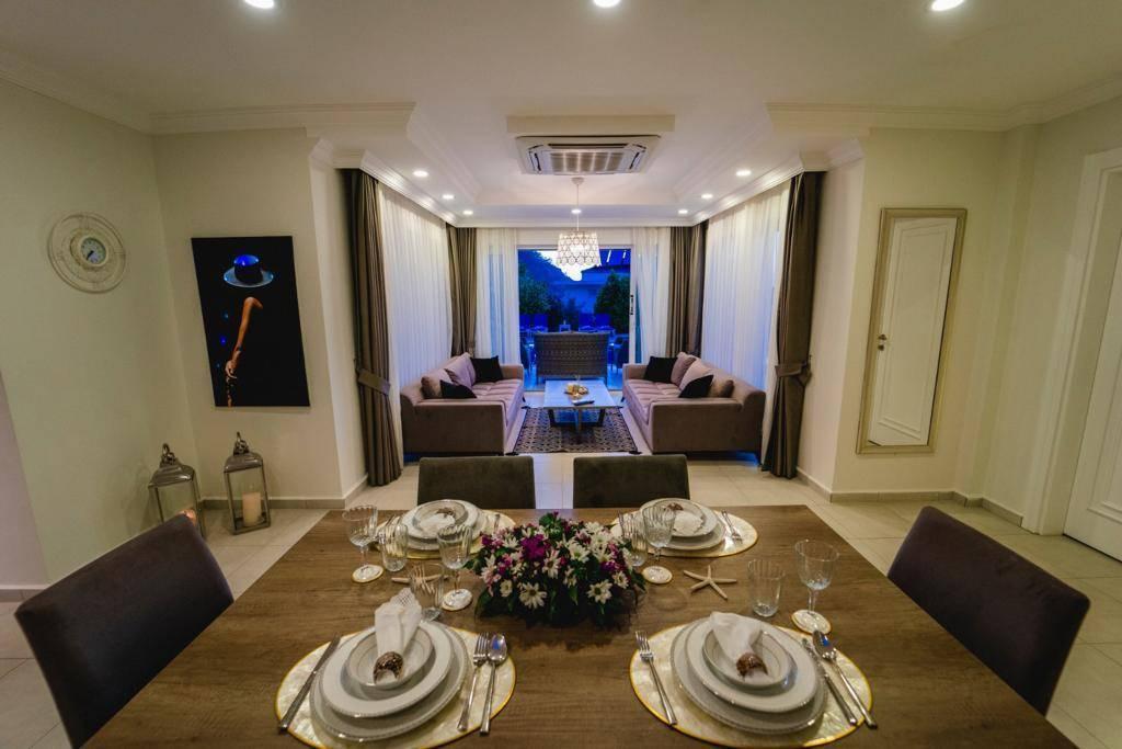 Fethiye'de Kalabalık Gruplara Uygun, Özel Havuzlu, Bahçeli Villa-31733