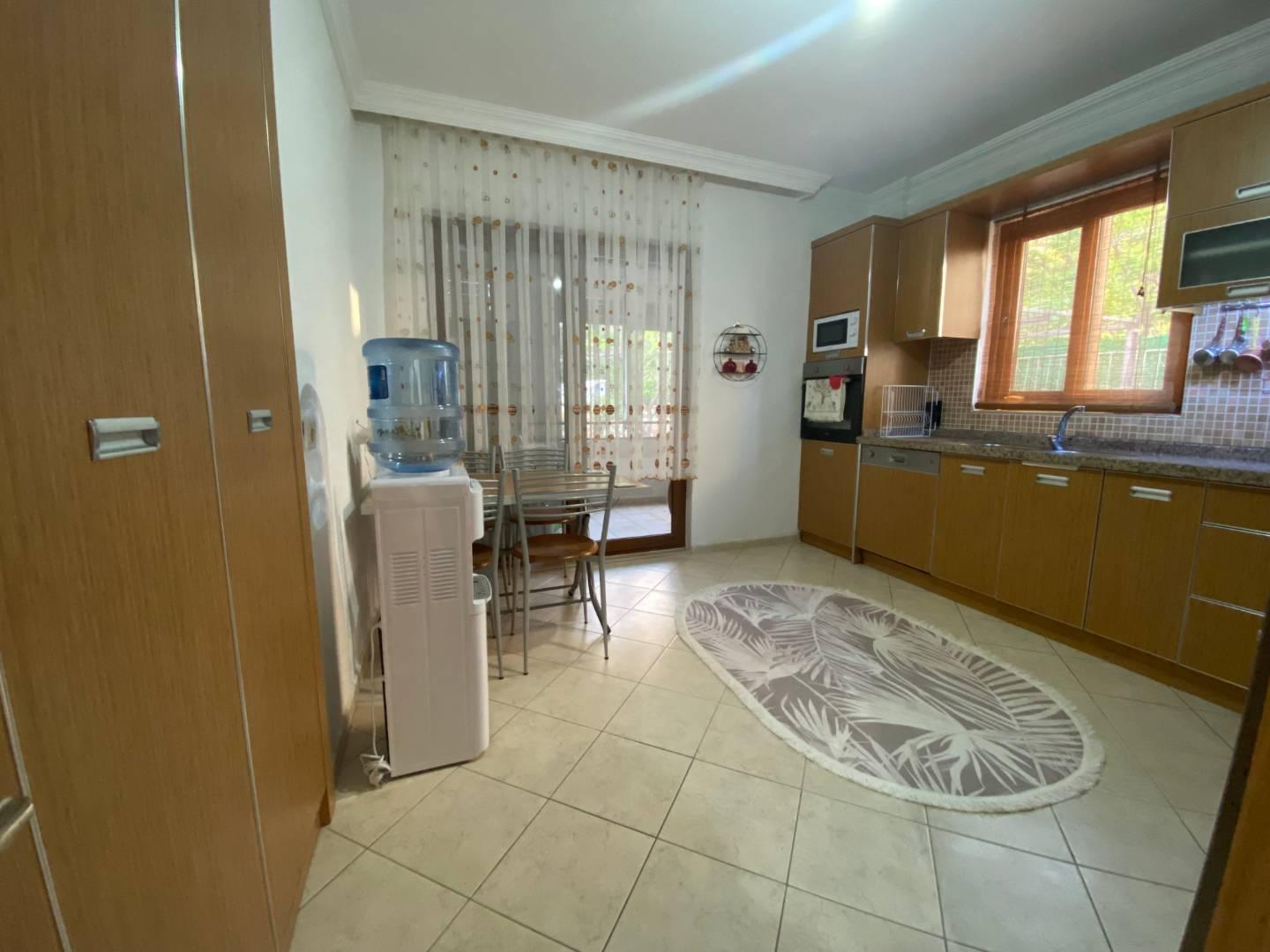 Antalya Kaş'ta Merkezi Konumda, Bahçeli, Konforlu Suit-16825